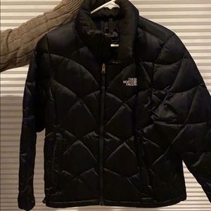 Women’s North Face puffer jacket